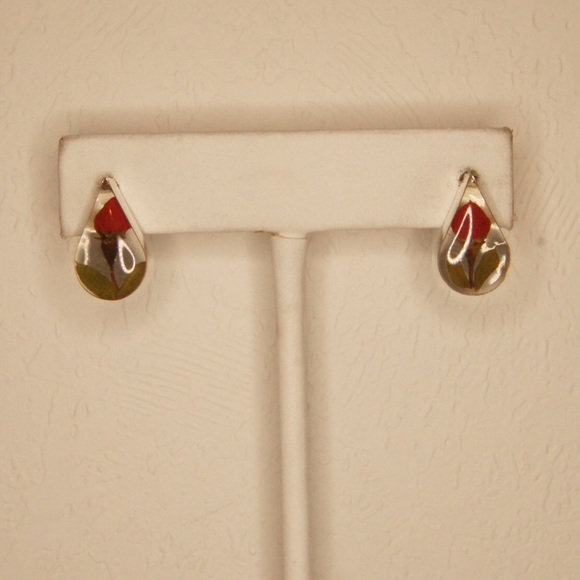 Genuine rose in resin sterling silver earrings - Picture 6 of 6